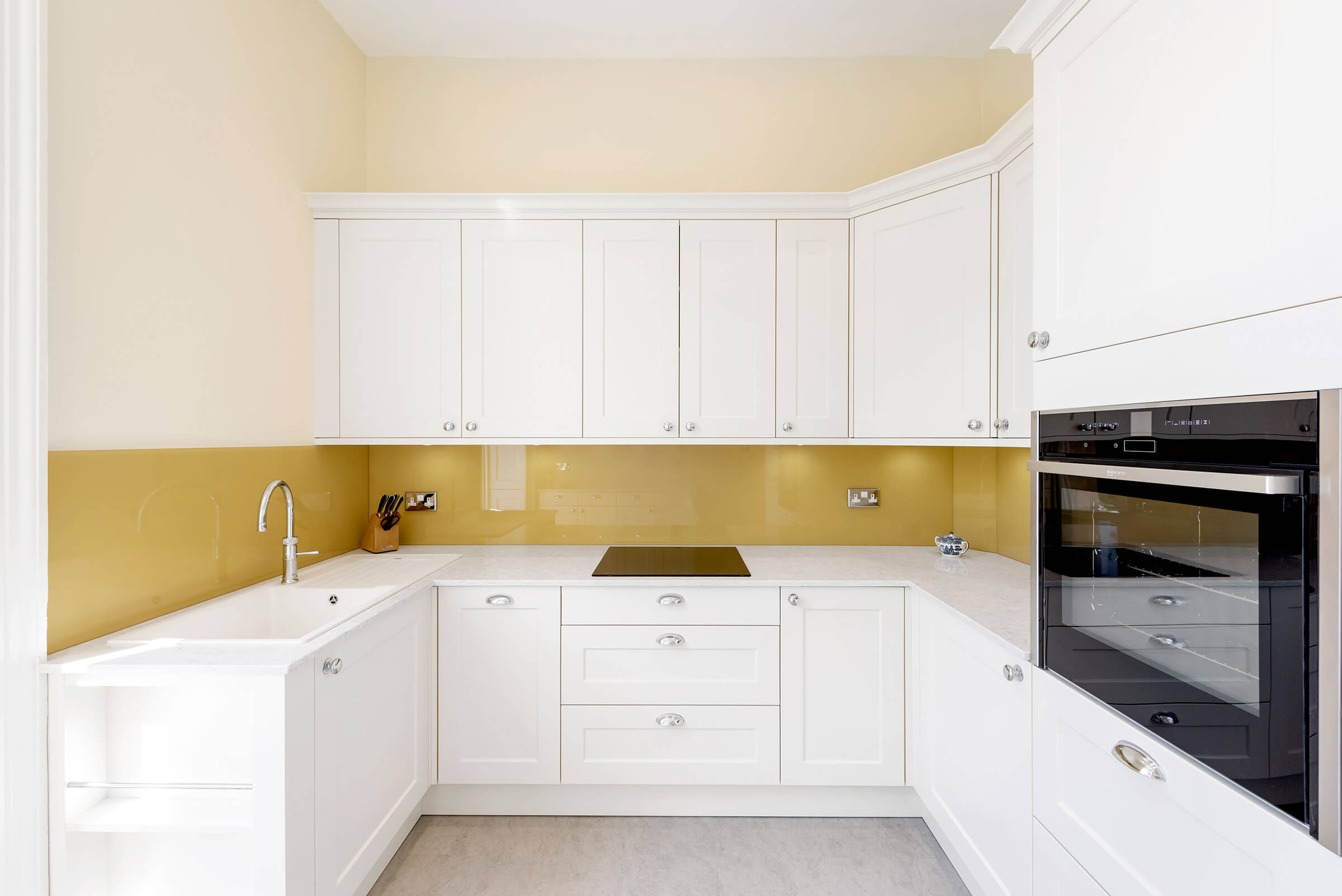 Timeless Kitchen Design: Elegant Ivory Shaker Kitchen with Silestone Lusso Worktop
